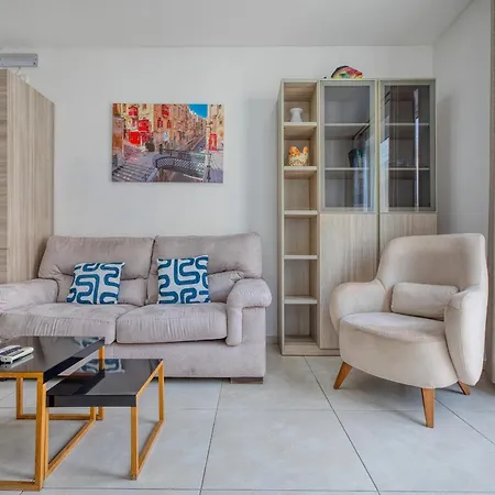 Apartment Charming And Bright 2 Bedroom Flat With Creek View Balcony Emag1-1 Sliema