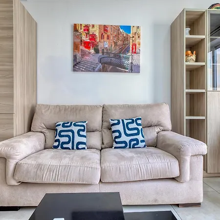 Charming And Bright 2 Bedroom Flat With Creek View Balcony Emag1-1 * سليمة