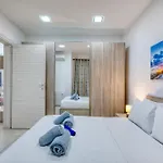 Charming And Bright 2 Bedroom Flat With Creek View Balcony Emag1-1 Διαμέρισμα Σλιέμα