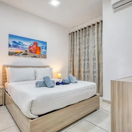 Charming And Bright 2 Bedroom Flat With Creek View Balcony Emag1-1 Apartment