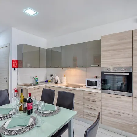 Apartamento Charming And Bright 2 Bedroom Flat With Creek View Balcony Emag1-1