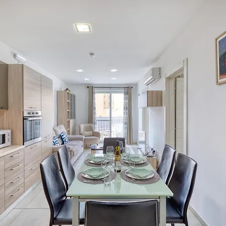 דירה Charming And Bright 2 Bedroom Flat With Creek View Balcony Emag1-1 סליאמה