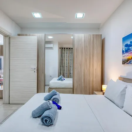 Charming And Bright 2 Bedroom Flat With Creek View Balcony Emag1-1 דירה סליאמה