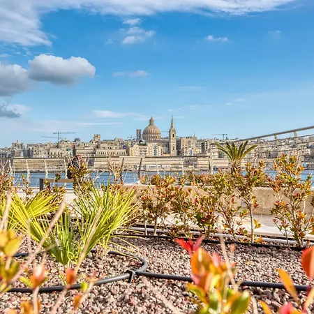 Charming And Bright 2 Bedroom Flat With Creek View Balcony Emag1-1 *