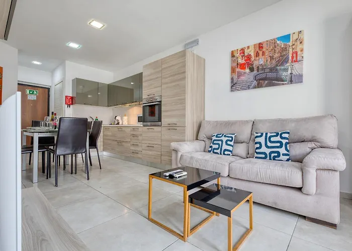 Charming And Bright 2 Bedroom Flat With Creek View Balcony Emag1-1 *