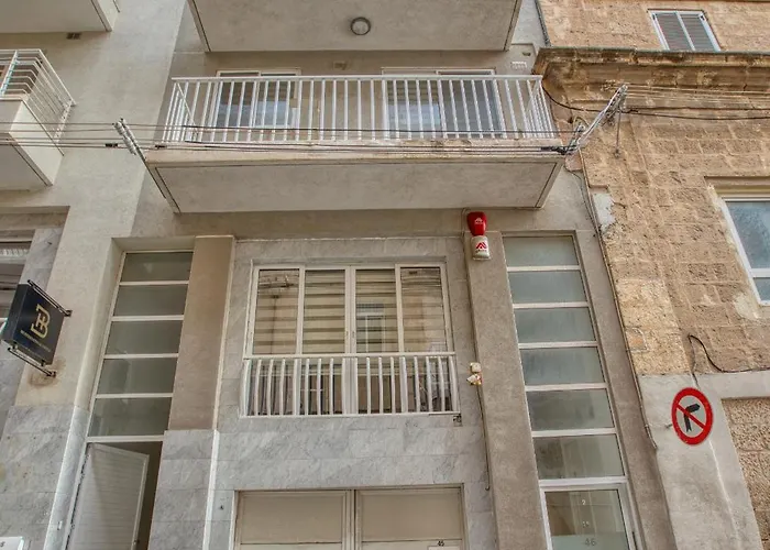 Charming And Bright 2 Bedroom Flat With Creek View Balcony Emag1-1 Daire *
